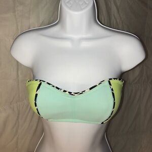 Bright Bikini 👙 top Size Small strapless
